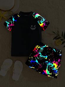 SHEIN 男童休闲时尚经典酷炫度假风泼墨夜光图案修身圆领短袖泳衣套装，适合夏季、海滩、度假、游泳 - 藍色 - 查看 4