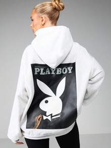 Missguided x Playboy Moletom oversized com estampa de revista e bolso central para um estilo urbano casual. - Cinza claro - Ver 1