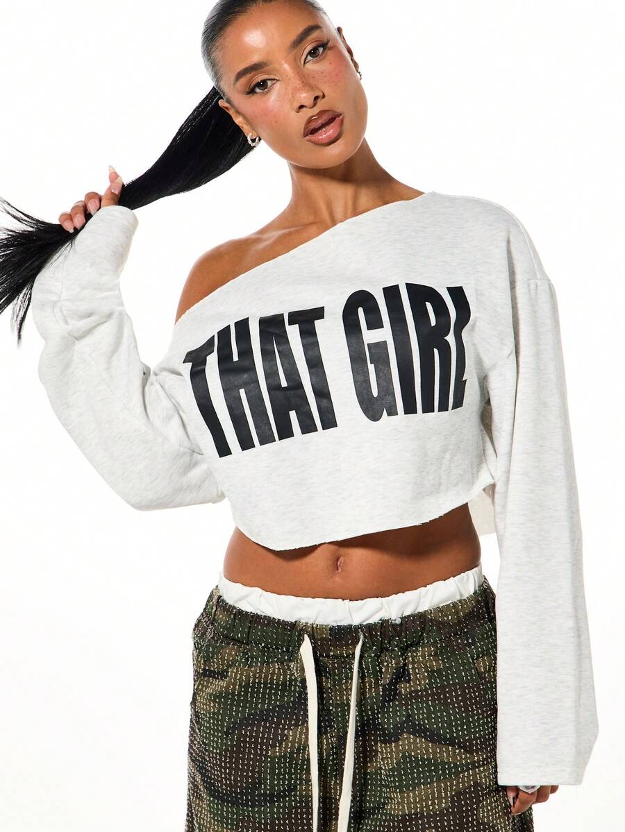 SUMWON WOMEN 超大款露肩短款印花卫衣，印有“That Girl”字样，长袖休闲冬季上衣 - 灰色 - 查看 1