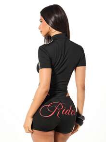 SUMWON WOMEN Mono con cremallera inspirado en carreras con gráficos de guión rojo y parches de victoria - Negro - Ver 2