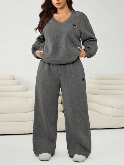 Solflare 大码女式深灰色骑士印花落肩长袖卫衣和阔腿裤休闲两件套