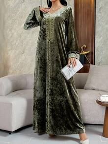 Al Najma 女士丝绒刺绣领阿拉伯风格连衣裙，秋冬款 - 軍綠色 - 查看 5