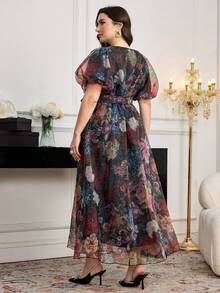 Modelyn 大码女式V领短袖收腰印花休闲连衣裙 - 彩色 - 查看 2