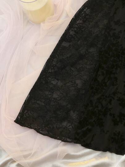 DelicateAllure able, Elegante Verleidelijke Spaghetti Strap Hollow Neck Doorschijnende Women Nightgown Sleep Dress Lingerie Babydoll Kanten view 10