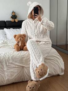 SHEIN 大码女式加厚提花绒连体裤，蓬松家居服，饰有刺绣泰迪熊头像，甜美可爱，适合外穿，秋冬季穿着 - 杏色 - 查看 3