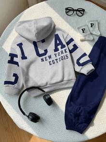 SHEIN 兒童2件組小男孩風寬鬆字母圖案連帽衛衣與秋季長褲套裝，冬季、職業日、開學季，保暖內裡厚實面料套裝 - 藏蓝色 - 查看 7