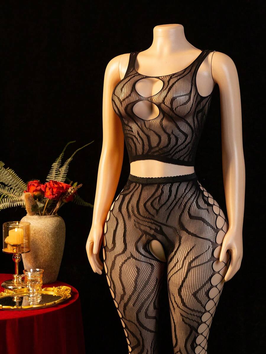 مجموعة من قطعتين للنساء تتكون من ملابس علوية شفافة من الشبك بدون أكمام وسروال ضيق للخروج