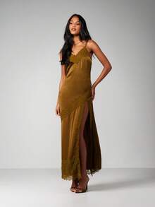 MISSGUIDED Váy dài maxi satin màu ô liu viền ren cổ chữ V dành cho dạ hội dự tiệc trang trọng không tay - Màu Khaki - Xem 4