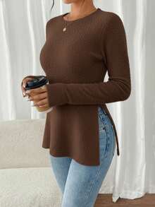 SHEIN Frenchy Camiseta casual y versátil de punto acanalado con cuello redondo, hombros caídos, manga larga y bajo con abertura de mujer de unicolor - Café integral - Ver 3