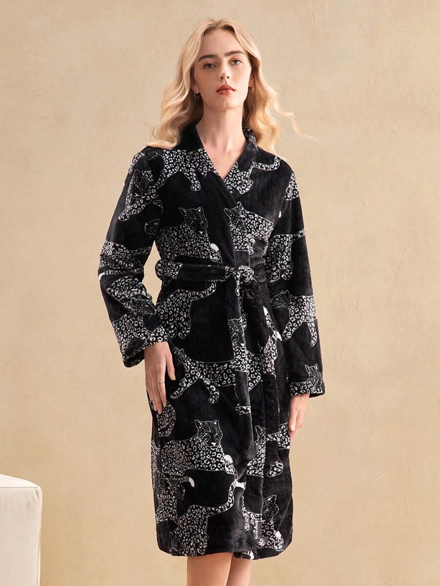 EverLounge 女士豹纹交叉裹身系带睡袍，时尚家居服，蓬松舒适，冬季必备 - 黑色 - 查看 1