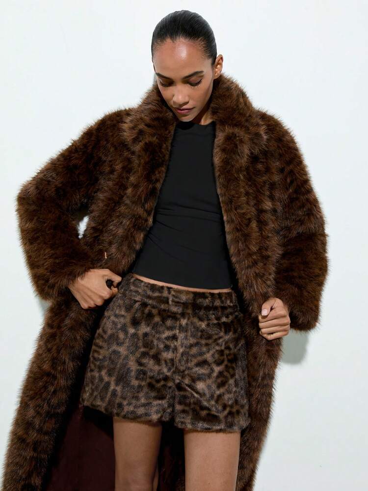 SHEIN Maija Women's Fashionable Leopard Print Fluffy Shorts, Suitable For Commuting, Autumn/Winter Stylish Clothing Collection Cheetah Print Christmas Clothes