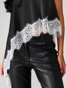 MISSGUIDED 晚宴派对露背吊带背心，饰有扇形蕾丝下摆 - 黑色 - 查看 6