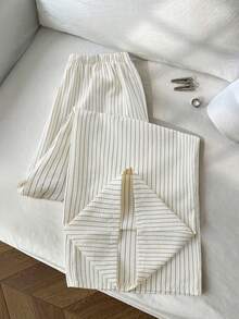 SHEIN PETITE CURVE Women's Striped Casual Pants, Bubble Pleated Fabric, Drawstring Waist, Relaxed Straight Leg, Casual & Romantic