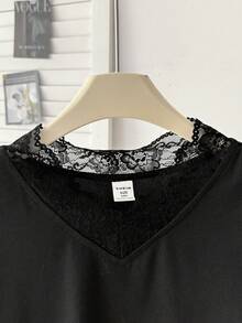 SHEIN Camiseta de punto ajustada de manga larga con cuello en V elegante, recorte de encaje y parches para niña preadolescente, color negro - Negro - Ver 3