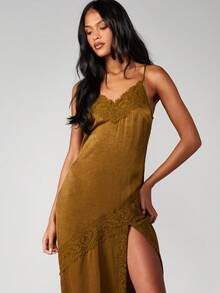 MISSGUIDED Váy dài maxi satin màu ô liu viền ren cổ chữ V dành cho dạ hội dự tiệc trang trọng không tay - Màu Khaki - Xem 5