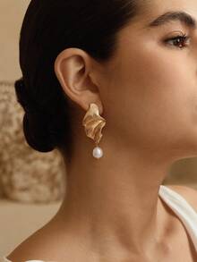 Opalesca Bộ khuyên tai nữ, Trang phục, Phong cách cổ điển, Phụ kiện cưới/cô dâu, Phong cách cổ tích/Nàng tiên, Ngọc trai, Kim loại/Họa tiết, Mùa thu/Đông, Thanh lịch, Dành cho mẹ/phụ nữ/bé gái/người mẹ, Cao cấp, Cổ điển, Nhiều lớp - Vàng - Xem 1