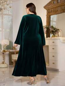 Modelyn 镶钻长袖连衣裙 - 墨綠色 - 查看 2