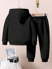 SHEIN Boys Fearless Superhero Hoodie & Sweatpants Set | Comic Graphic Spider Web Outfit | Cool Fall Winter Toddler Streetwear Tween Boys Outfit Sets Pants And Hoodie Rockstar Kids Outfit 2 Piece Teen Boys Hoddie And Sweatpants Boys Sweat Suit With Flames - Multicolor - View 2