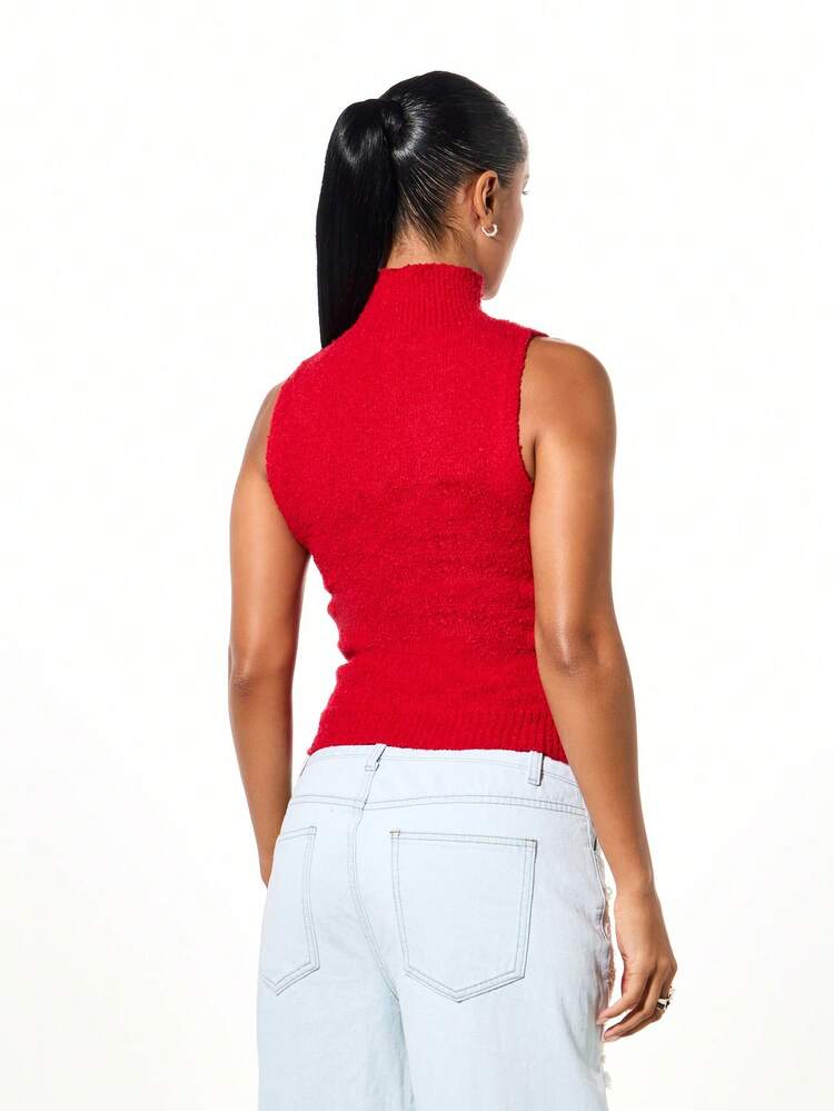 SUMWON WOMEN Sleeveless Knit Tank With Keyhole Cutout