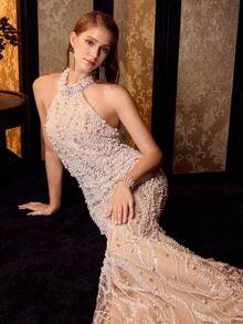 MOTF Soiréza 优雅露背吊带长款美人鱼晚礼服，饰以人造珍珠和水钻——修身珠饰薄纱连衣裙，适合所有季节的正式活动和晚宴 - 香檳色 - 查看 3