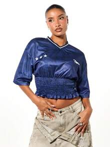 SUMWON WOMEN Kurzes Fußballtrikot mit geraffter Taille und Sternendetails für lässigen Streetwear-Stil - Blau - Übersicht 1