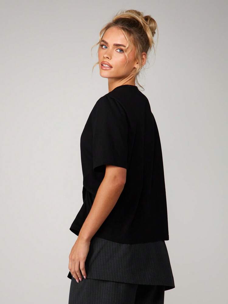 MISSGUIDED Twist-Front Kurzarm Rundhals Baumwoll T-Shirt für den täglichen, lässigen Frühlings- und Sommertragekomfort
