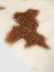 ROMWE Fairycore A Faux Fur Scarf, Cow Print Plush Scarf, Warm Winter Neck Warmer (Random Texture). - Multicolor - View 4
