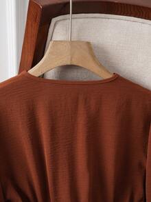 Modelyn 法式V领褶皱腰身修身长袖女式衬衫，秋季款