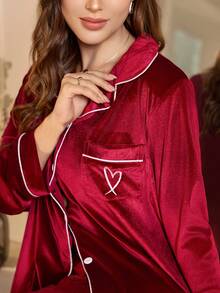 MuseNap CURVE Conjunto de pijama de manga larga de unicolor de terciopelo con ribete de contraste para mujer de talla grande, ropa de invierno - Burdeos - Ver 5