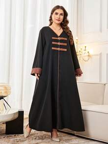 Al Najma Vestido árabe de manga larga, diseño modesto, talla grande, con parches en contraste y corte holgado - Negro - Ver 3