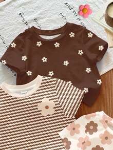 SHEIN 三件套奶油白、棕色条纹、棕色碎花系列休闲百搭圆领短袖T恤，适合日常穿着、居家、度假、叠穿，轻松舒适，时尚休闲，碎花图案，秋冬时尚，新款，适合年轻女孩穿着。 - 彩色 - 查看 4