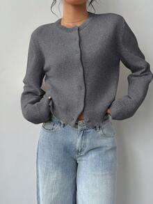 SHEIN BASICS 休閒素色圓領長袖寬鬆短版女款開襟針織外套 女款冬季外套 - 灰色 - 查看 5