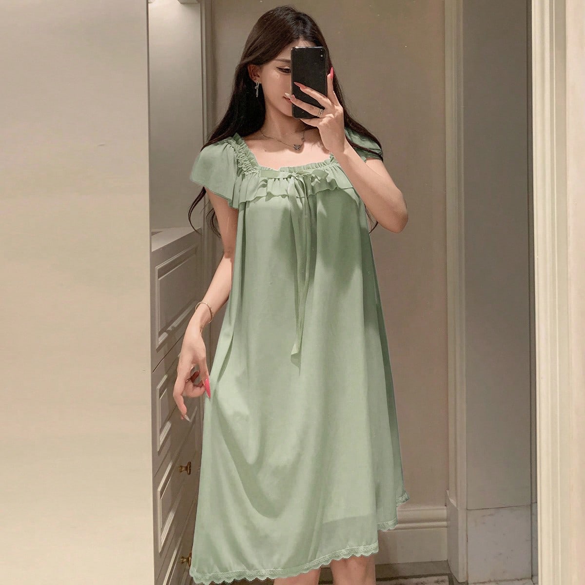 Camisón ligero con volantes de malla para mujer
