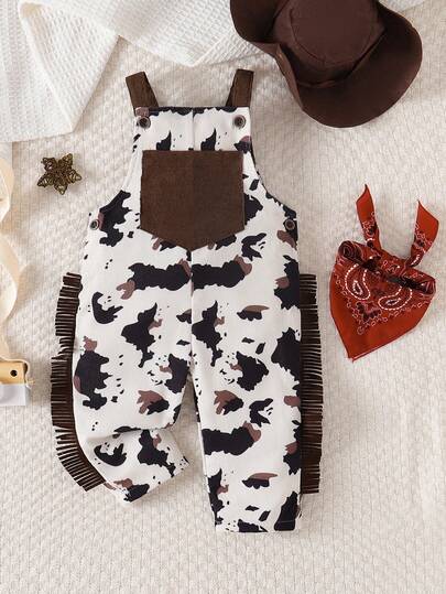 SHEIN 2 יחידות סרבל קאובוי בסגנון מערבי לפעוטות בנים, קז'ואל, רב-תכליתי, חמוד ודוגמת ראנץ' מערבית, סרבל מודפס עם כיסים מעוטרים בפרנזים ובנדנה אדומה ללא צל, כובע בוקרים בסגנון מערבי