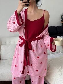 SHEIN Conjunto de camiseta de tirantes con estampado de corazones a rayas y arrugas, pantalones y bata con cinturón, talla grande, otoño e invierno - Rosa - Ver 2