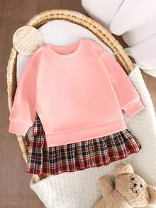 SHEIN Playful Pals 女婴休闲长袖卫衣，格子裙摆拼接设计，罗纹圆领连衣裙，适合外出、休闲穿着、度假，粉色拼接格子连衣裙，学院风连衣裙
