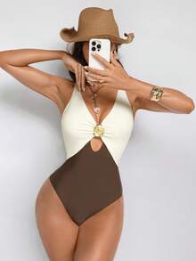 Shapewave 一件式女士米色和棕色拼接束腰显瘦收腹露背连体泳衣，金属扣系带腰身，适合海滩和度假村穿着 - 棕色 - 查看 7