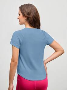 SHEIN Cheerettes 女式插肩袖圆领休闲健身运动T恤健身衫 - 淺藍色 - 查看 2