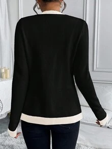 SHEIN Clasi 女士冬季经典黑白拼色优雅仿珍珠纽扣装饰 V 领修身开衫，适合工作、购物、度假、早午餐、约会和派对。Coco 风格返校活动 - 黑色 - 查看 2