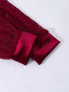 فستان أنيق وأنيق للبنات والمراهقات. تصميم بتقنية الكشكشة والتنجيد الحريري، طوق صيني عالي، أكمام طويلة، مناسب للحفلات والمناسبات والأعياد. مناسب للموسم الخريفي والشتوي - عنابي اللون - مشاهدة 6