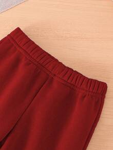 SHEIN Playful Pals 男婴纯色半拉链卫衣和运动裤套装，舒适百搭，适合春秋两季穿着。这款套装用途广泛，经久耐穿，适合男婴日常生活中的各种场合，让他们在换季时节既时尚又舒适。婴儿运动套装，红色，适合秋冬季节穿着。 - 酒紅色 - 查看 5