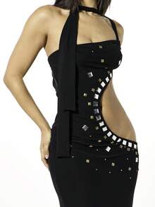 SUMWON WOMEN Nitad halterneck-utskuren maxiklänning med knytdetaljer – Festklädsel - Svart - Visa 5