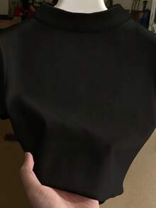 Franclia 女士刺绣领修身短袖T恤 - 黑色 - 查看 2