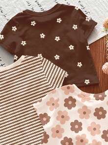 SHEIN 3件套可爱卡其色碎花系列，米白色、棕色条纹、棕色女婴休闲简约圆领短袖基础款T恤，适合所有季节日常穿着、居家、度假、假日，轻松舒适，可叠穿，时尚女婴，休闲装，儿童碎花图案服装，时尚秋季，时尚冬季，新款，清凉舒适 - 彩色 - 查看 6