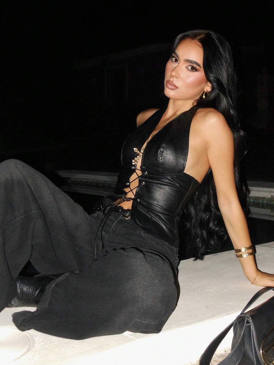 AfricaSnchz 仿皮外出上衣西部露背领口前蕾丝短款上衣伊比沙岛波西米亚风度假性感优雅伊比沙岛夜间外出上衣俱乐部万圣节派对 - 黑色 - 查看 1