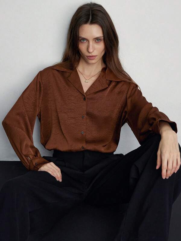 Aveloria Modichic Modisches schlankes Satin-Braunes Hemd