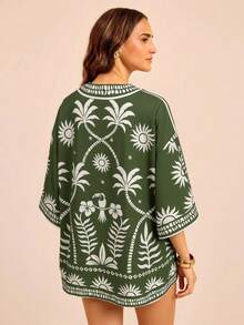 CAJUNI x Carol Peixinho Women's Vacation Tropical Print Batwing Sleeve Kimono For Beach Resort, Beach Cover Up Women, Kimono Cover Up, Green Cardigan Women, Boho Kimono, Beachwear Cover Up, Beach Kimono, Women Boho Clothing - Green - View 5