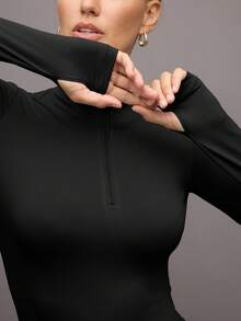 Activina 半拉链拇指孔运动套头衫 黑色拉链运动衫 - 黑色 - 查看 6