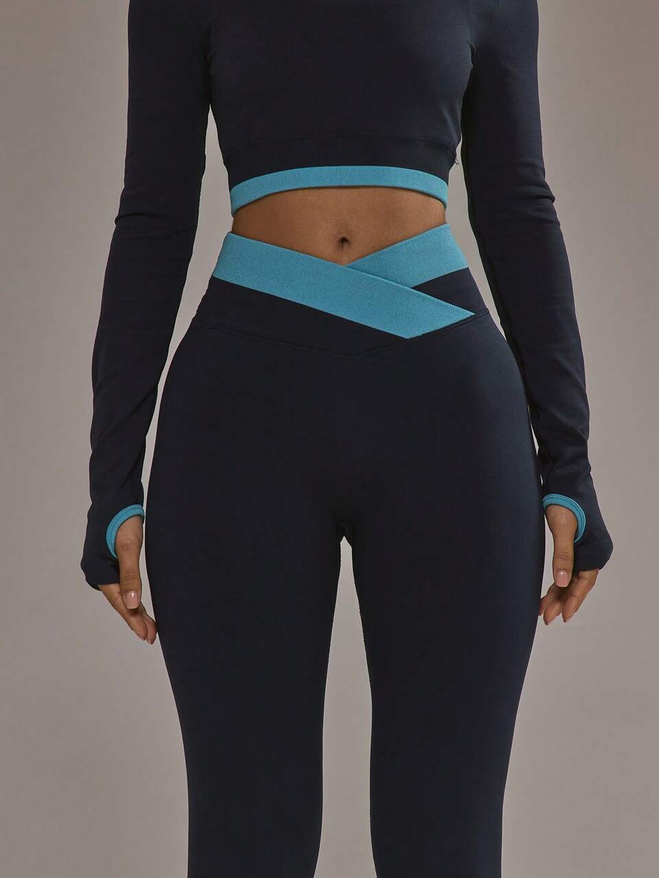 Leggings noirs avec ceinture de couleur contrastée