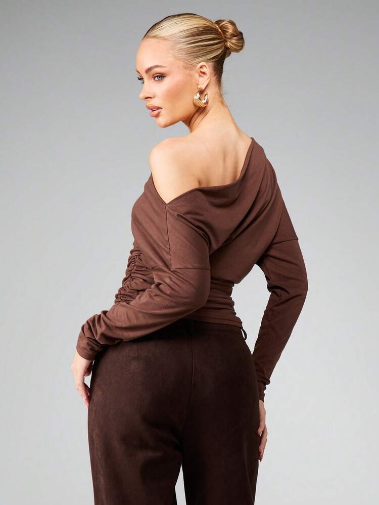 MISSGUIDED Asymmetric Off Shoulder Long Sleeve Ruched Top With One Shoulder Design
